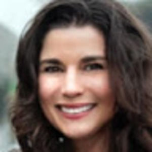 Meet your Posher, Stephanie e.